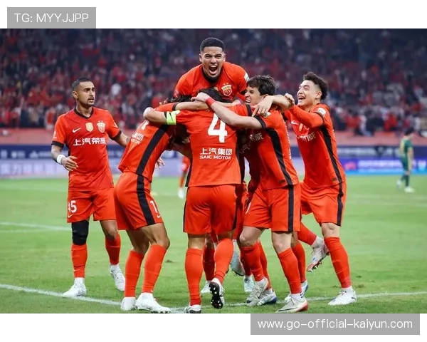 阿贾克斯青训新星再度闪光，一脚世界波引爆全场